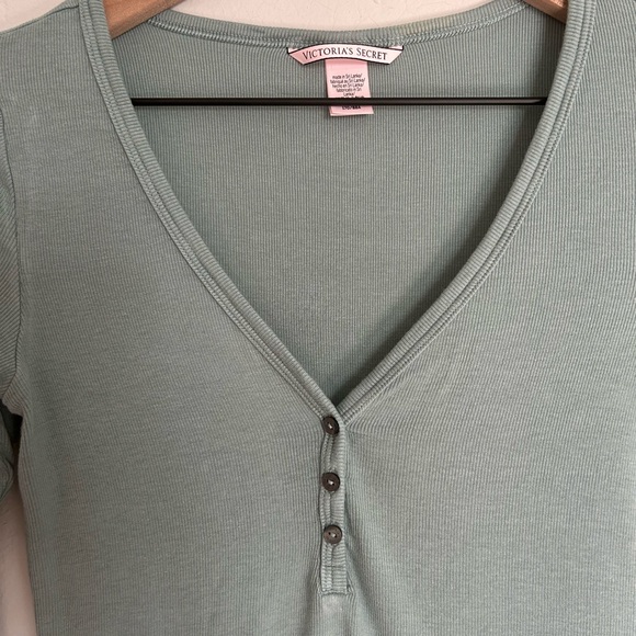 Victoria’s Secret Henley - Picture 4 of 4